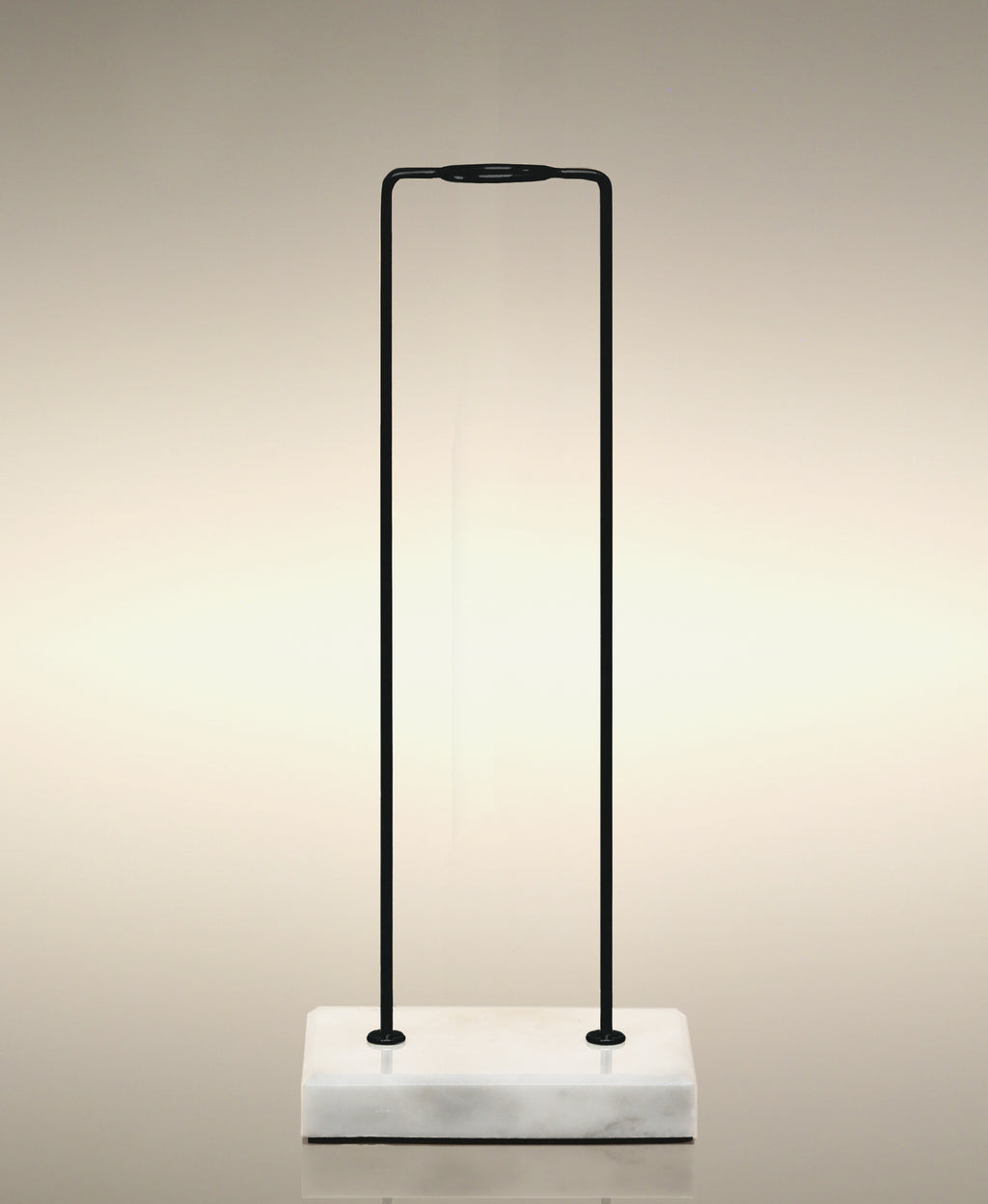 Empty Single Cylinder Soak stand in black-and-marble.