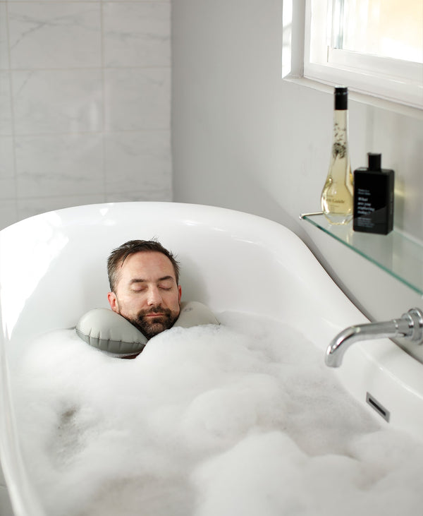 https://100senses.com/cdn/shop/products/100-senses-Man-in-bubble-bath-HEAD-FLOATER-9.2.18_600x.jpg?v=1652832796