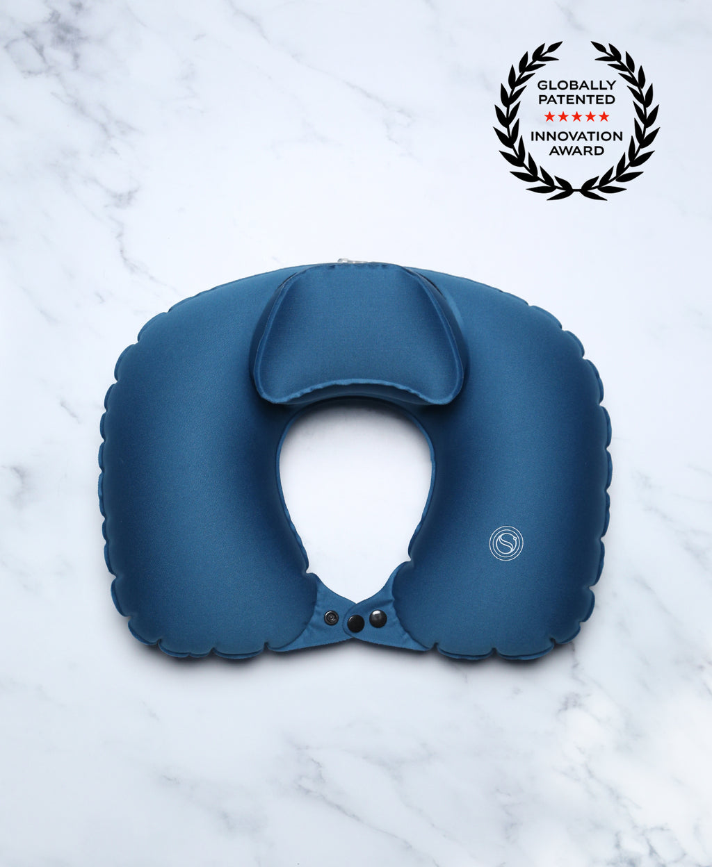Blue U-shaped Head Floater bath pillow with a globally patented innovation award badge.