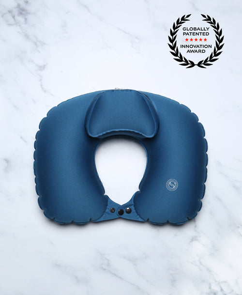 Blue U-shaped Head Floater bath pillow with a globally patented innovation award badge.